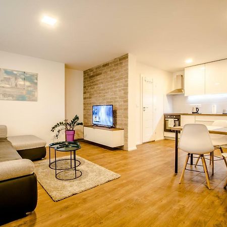 Central Apartments By Kovee Μπρατισλάβα Εξωτερικό φωτογραφία